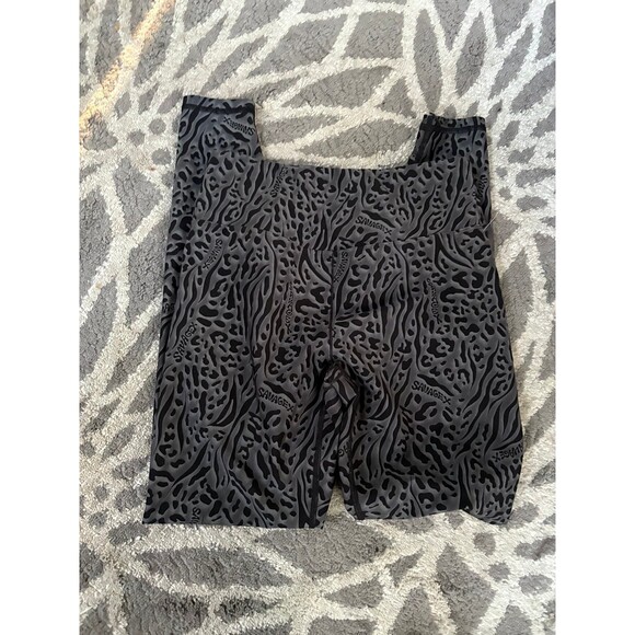 Savage X Fenty Sport Leggings in Black and Gray Animal Print - Picture 1 of 4